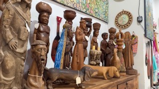 Esculturas em madeira de Paulo Gaspar